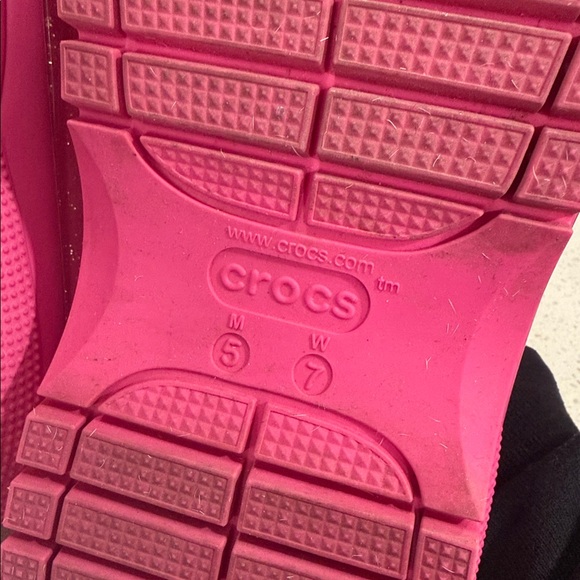 Classic Mega Crush Clog Crocs - Barbie: The Movie Electric Pink - Picture 6 of 6